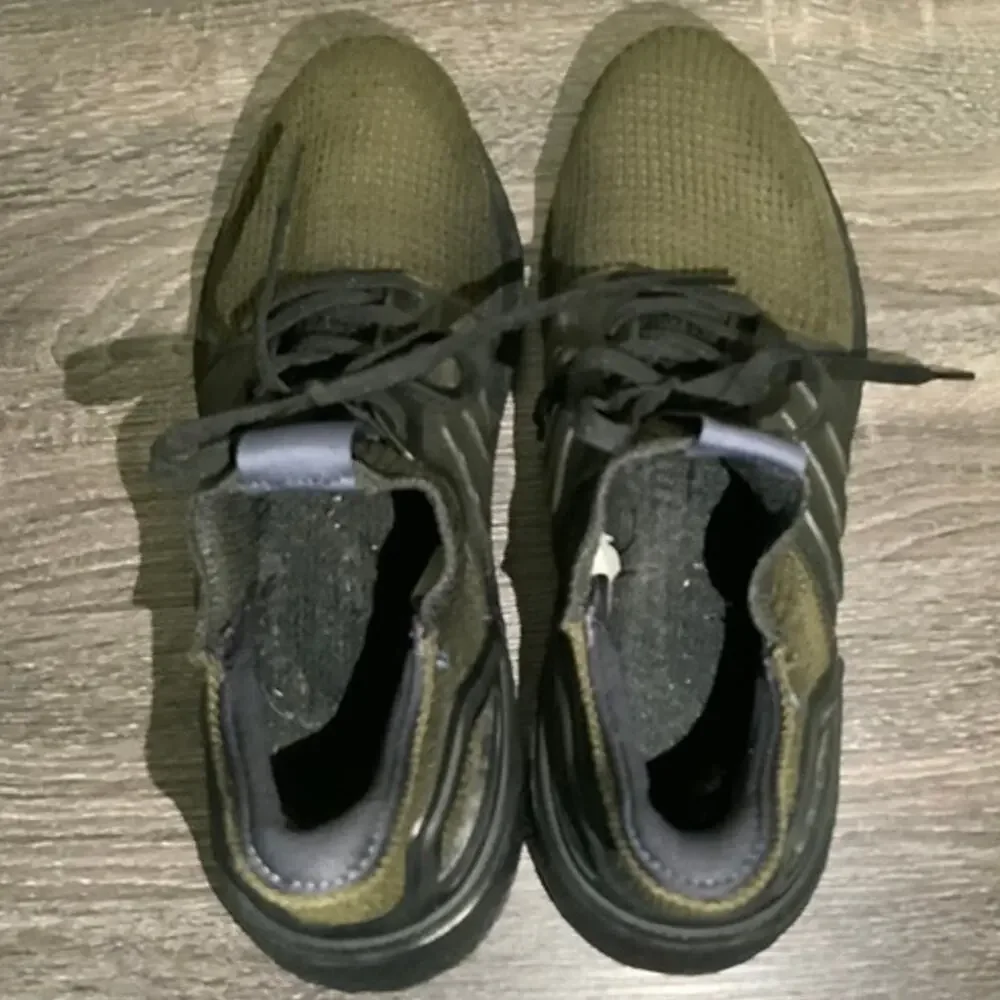 Adidas Ultraboost Olive Green Black Running Athletic Shoes Men’s Size 8.5 USED